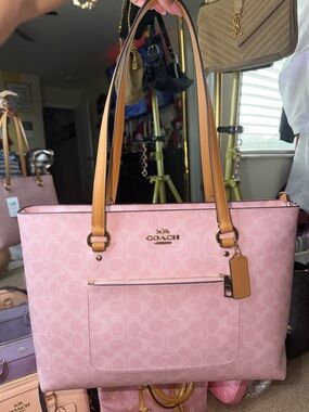Coach Station Tote Powder Pink Signature Canvas Gold Hardware NWT 💕Authentic 👜